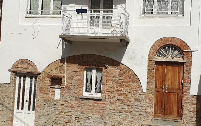 Casa Di Collina Nelle Langhe Typical country house no001