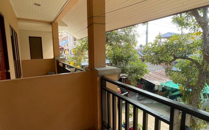Bank Guesthouse - Surat Thani