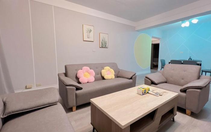 Deluxe Family Room 東區完整機能 8ppl./忠孝敦化站3 min