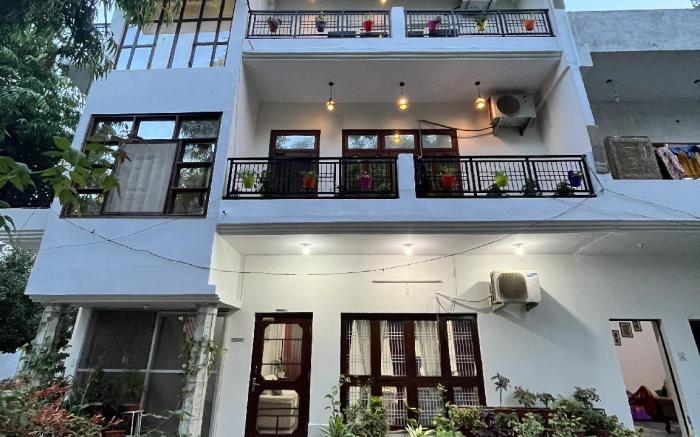 Alibaba’s Indiana Homestay 