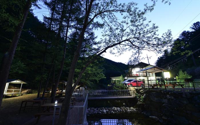 Bongmisan Gyegok Yedang Pension