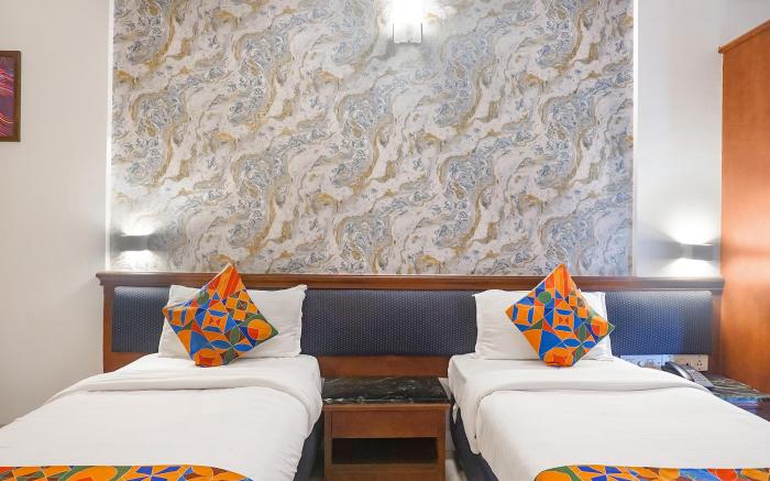 FabHotel Prime Golden Emerald - Nr. St Mary's Church ( C.N.I )