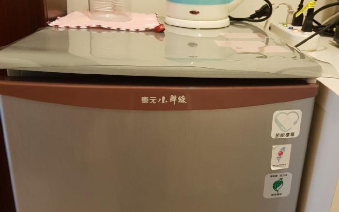 A cozy apartment with an elevator