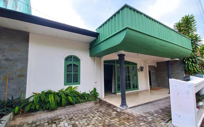 Azarine Homestay Syariah Jogja Dekat UGM
