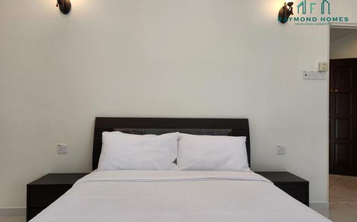 Luxury 3BR w/Bathtub@99 Kelawei by Raymond Homes#B
