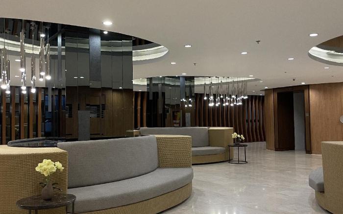 Staycation near Mall of Asia, Condotel KING Bed