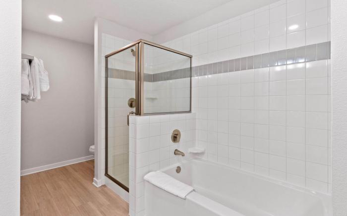 4012 Breakview Drive #210