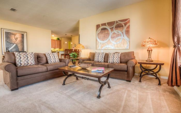 Luxurious Condo w/Private Balcony! AMAZING View