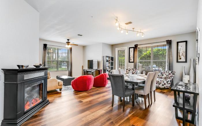 Newly Renovated 1st-Floor Condo at Vista Cay!