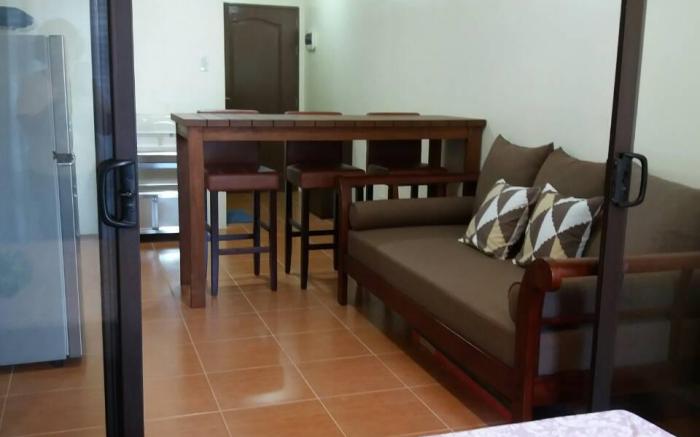 Spacious Unit One Oasis Condo CdeO w/ cable