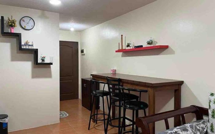 Spacious Unit One Oasis Condo CdeO w/ cable
