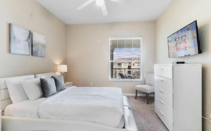 4804 Cayview Avenue #401