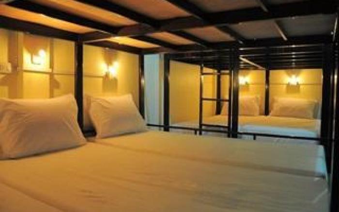 Seventeen Hostel