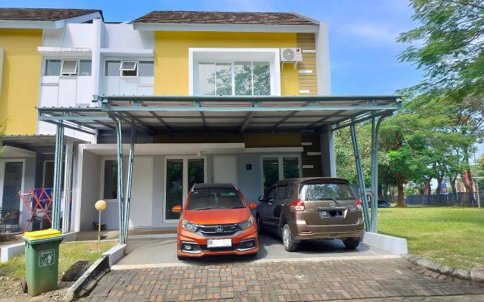 Rumah Sudut Ekslusif Royal Spring