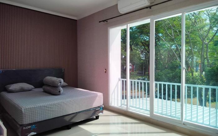 Rumah Sudut Ekslusif Royal Spring