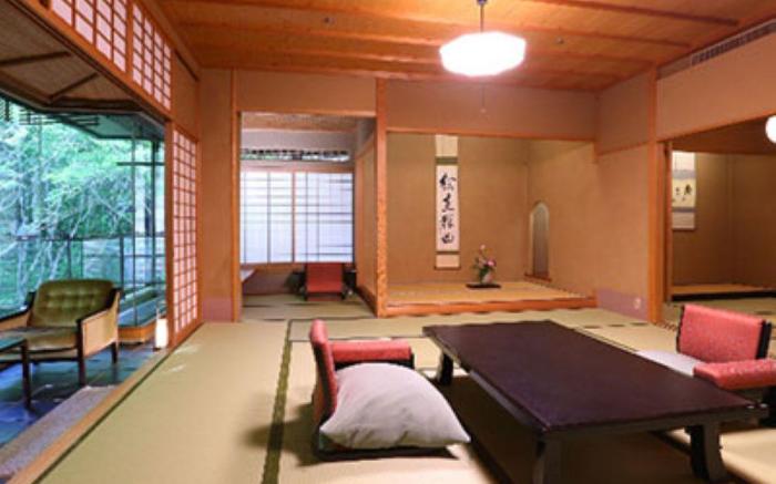 Oku-Yugawara Tsubaki