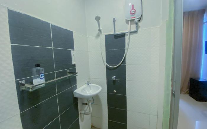 Night Queen Hotel (Kota Warisan)