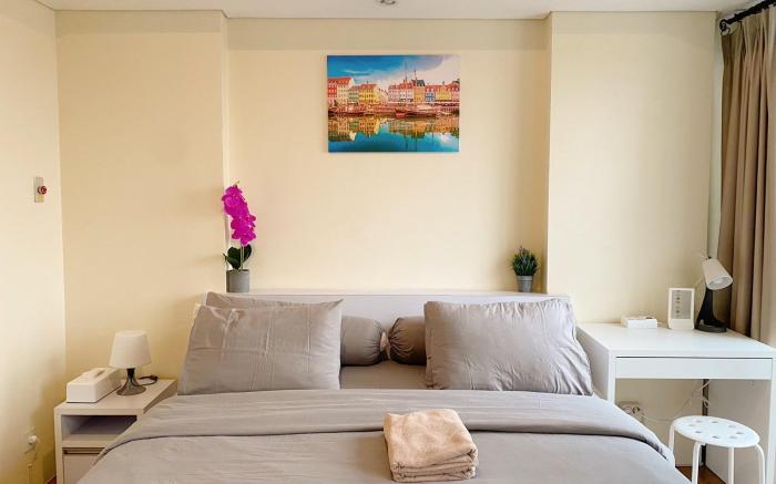 Cozy Studio at Altiz Bintaro Apartments by OkeStay