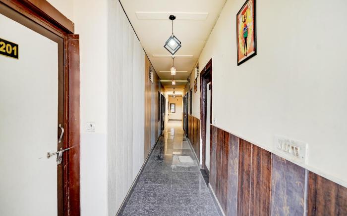 Hotel O Max Homestay