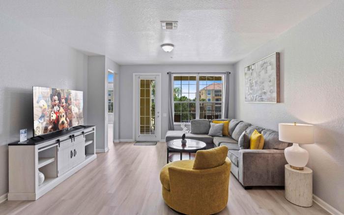 4804 Cayview Avenue #305