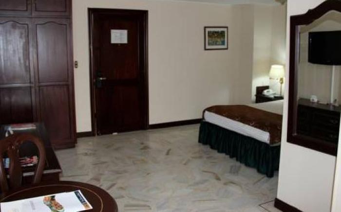 Hotel San Fernando Real