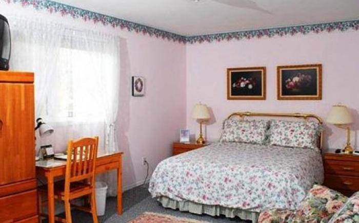 Midnight Sun Inn