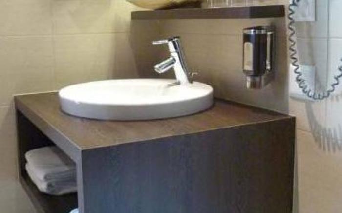 Enjoy 1313AG Hotel Touring