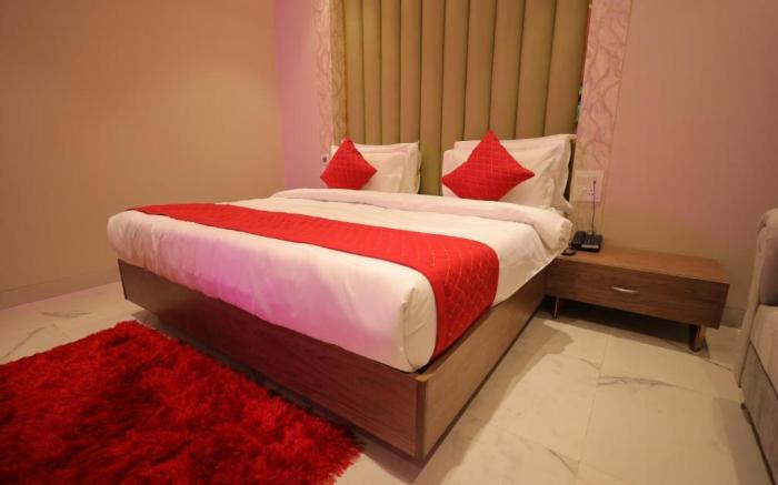 Hotel Taj Crown Plaza Near Taj Mahal Agra