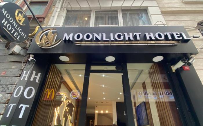 moonlight hotel