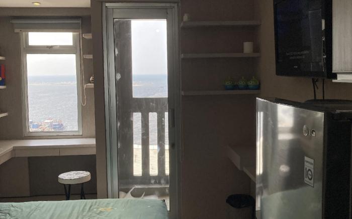 Studio Green Bay Pluit Apartment Near Baywalk Mall