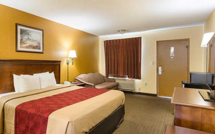 Econo Lodge Fredericksburg near I-95