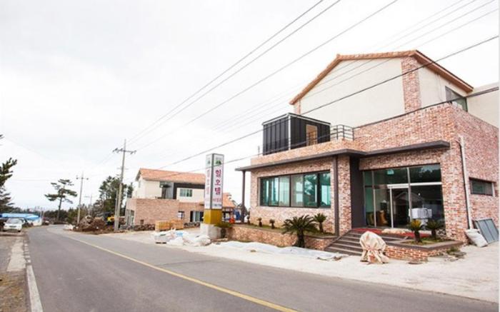 Jeju Hill Hotel