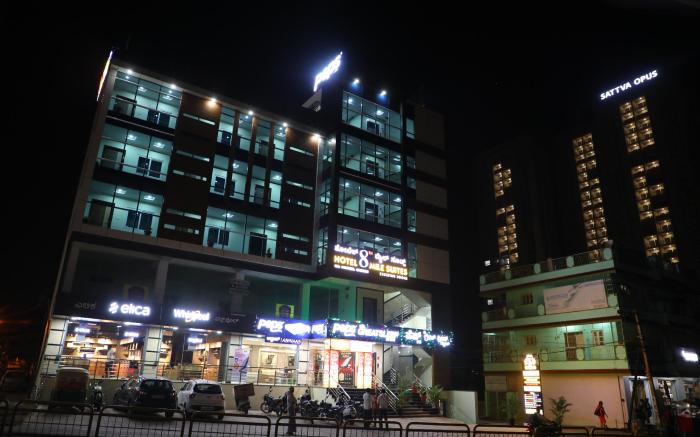 Hotel 8th Mile Suites