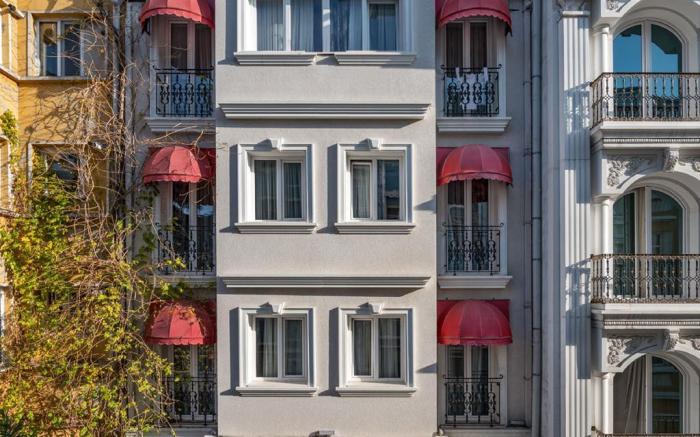 Aristocrat Hotel