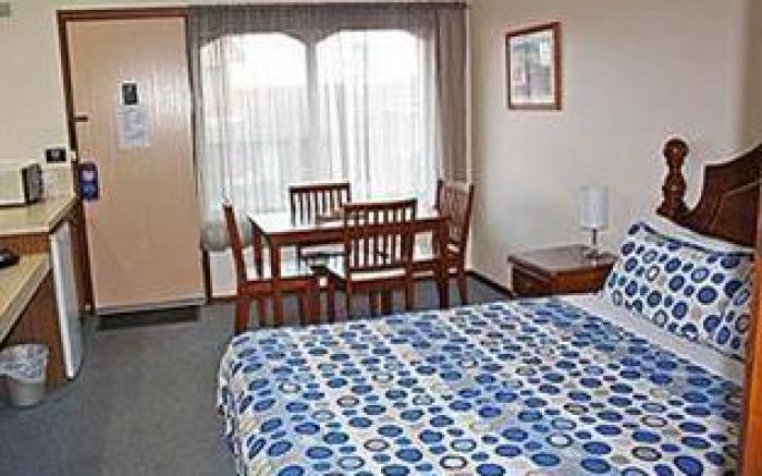 Raglan Motor Inn
