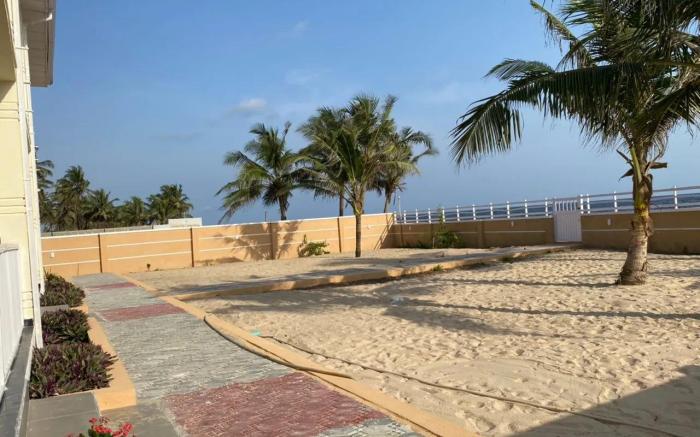 Wavecrest Beach Hotel