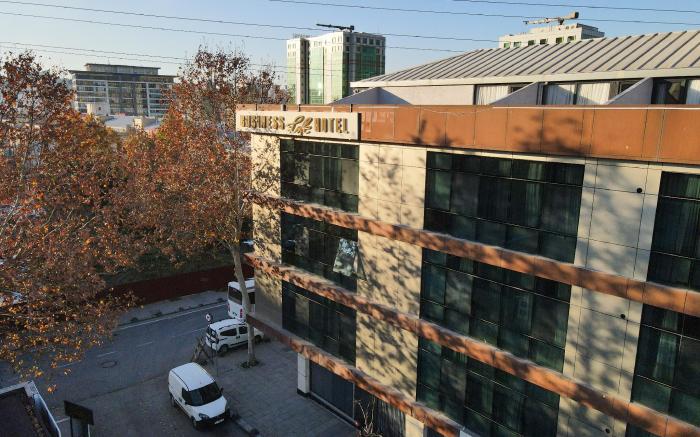 Business Life Hotel Güneşli