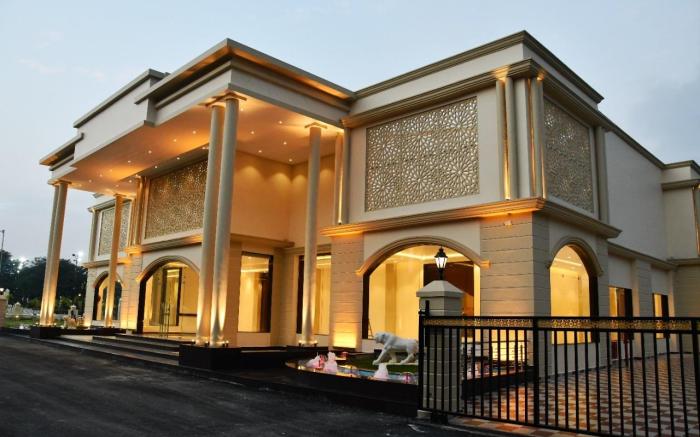 Mayur Hotel & Resort