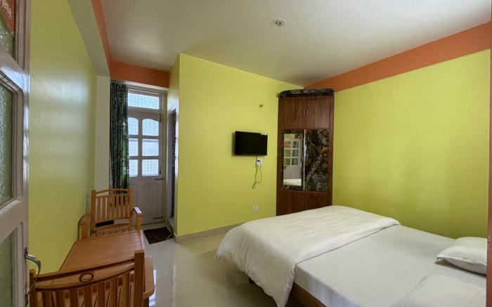 Zu-Zu Hostel