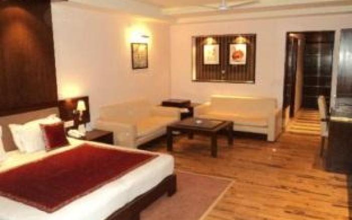 Flag House Resort (18 Kms From Shimla)