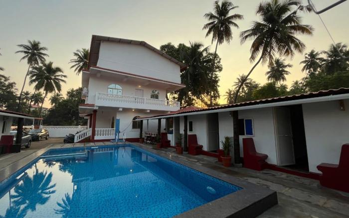 La Paulo's Beach Resort Morjim Goa