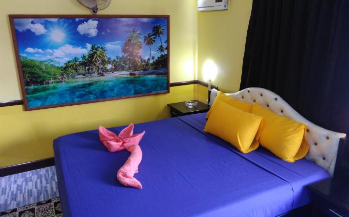 Mangos Beachfront Resort