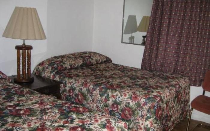 Glades Motel - Naples