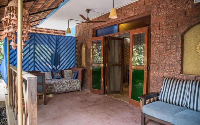 Papa Jolly Eco Resort - Near Morjim
