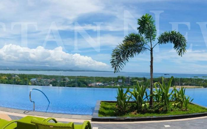 Mactan Newtown Spacious Condo w/ Pool near Airport