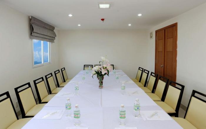 Dendro Beachfront Hotel Nha Trang