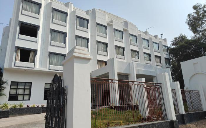 Radiant Globus Hotels
