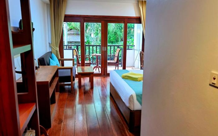Meet holiday hotel