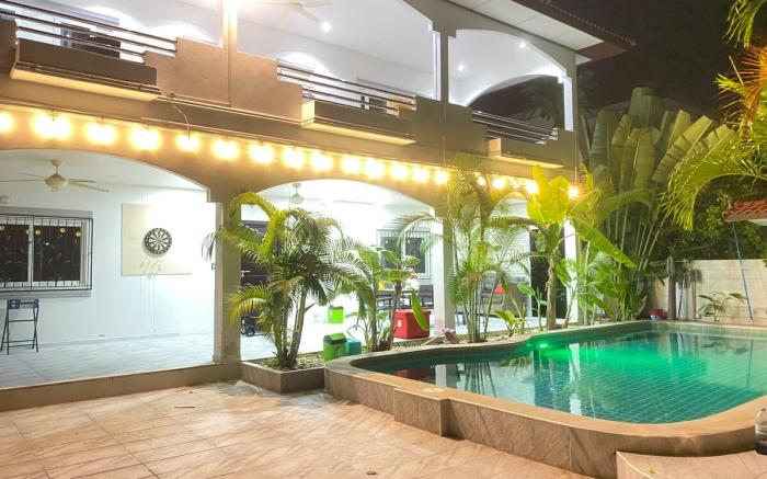 jomtien beach 600M,6BR modern villa