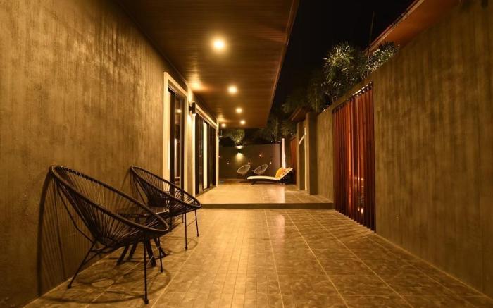 Mไร่หุบกะพงมาลีฮวนน่าResort&Restuarant(นะโมทอง)